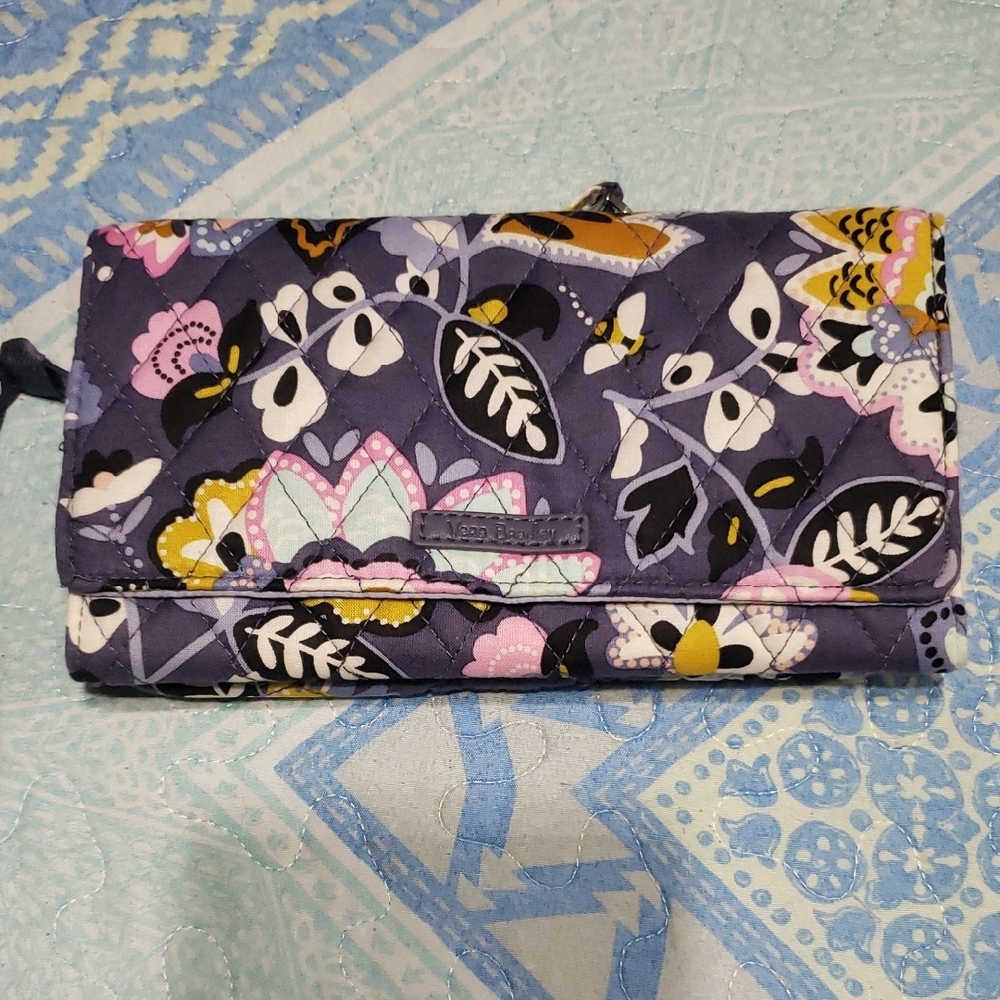 Vera Bradley Women's Wallet Clutch Crossbody- In Charmont Meadow Gray